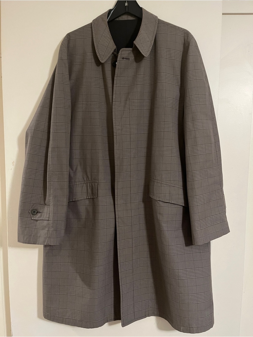 Men's Plaid Grey Trench Coat - Classic Single-Breasted Style size 40